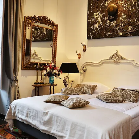 プリイェコ パレス アパート *