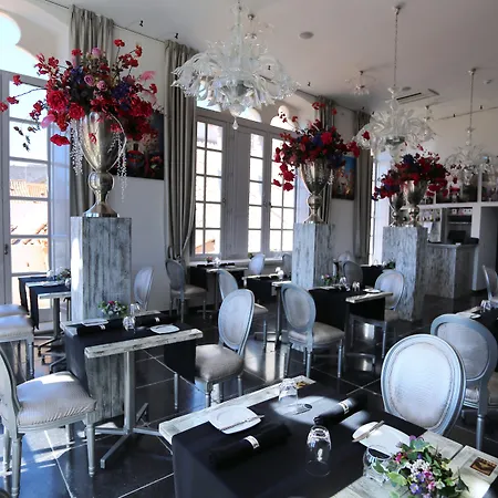 プリイェコ パレス