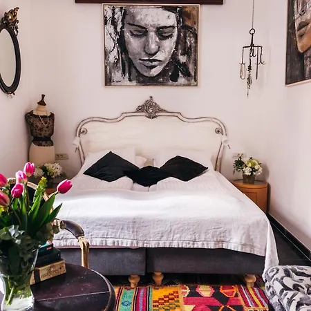 プリイェコ パレス アパート